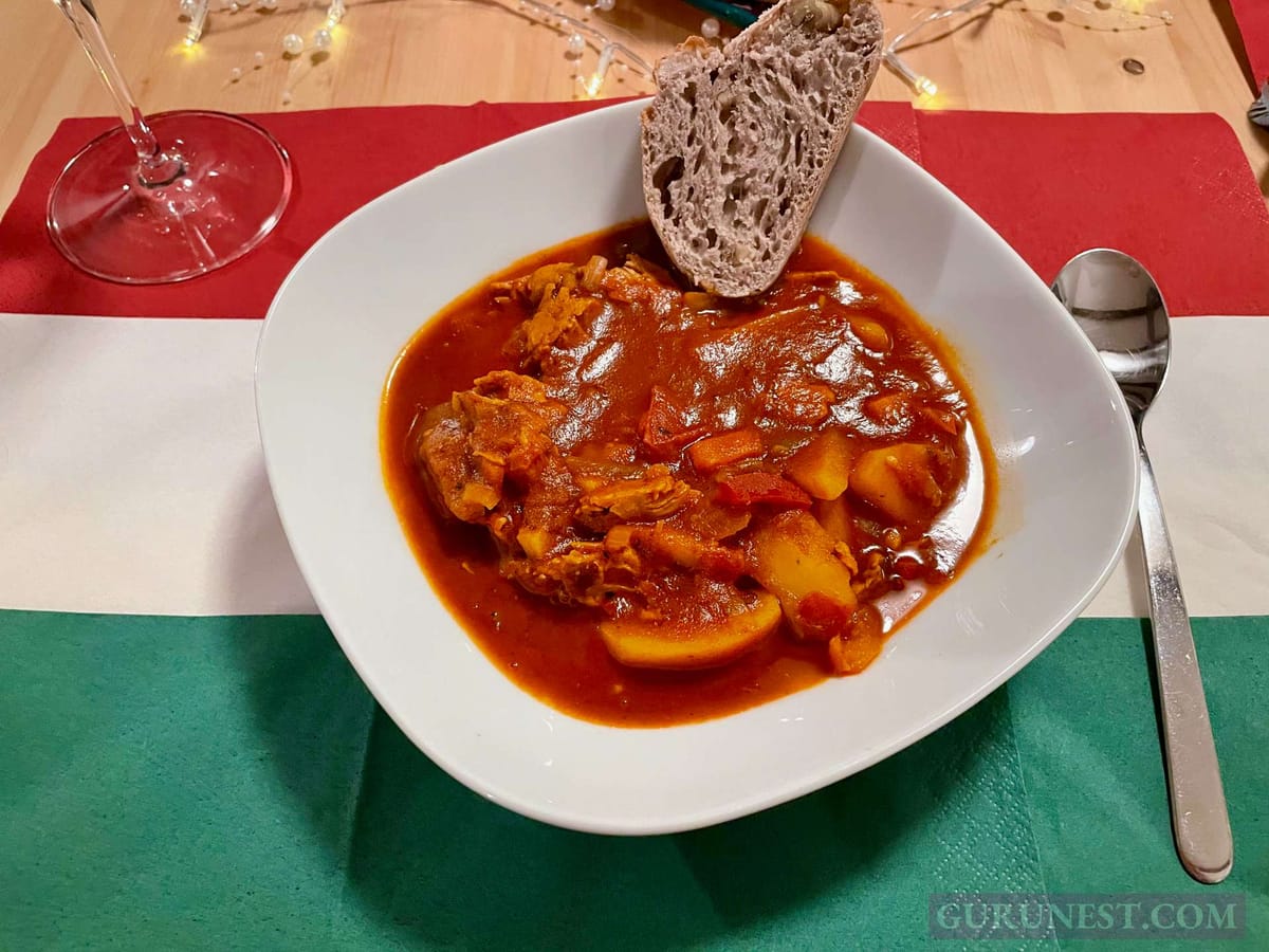 Ungarisches Gulasch vegan à la gurunest
