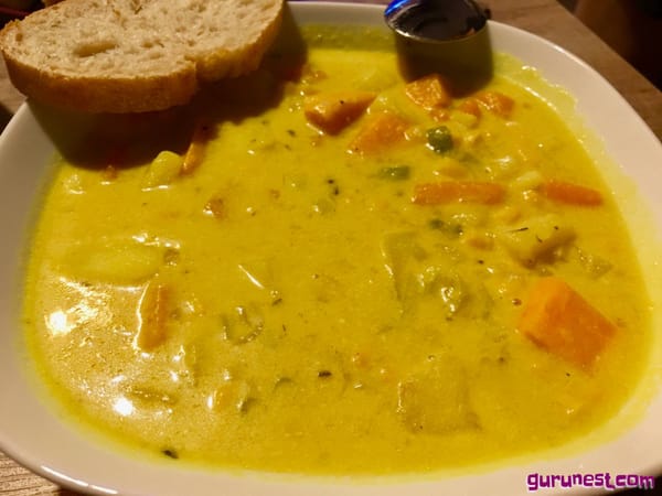 Kokos-Kurkuma-Kartoffelsuppe vegan à la gurunest