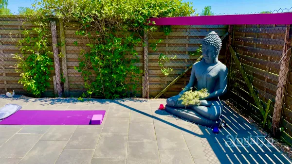 Yoga – Die Kraft des Lebens (OT: Debout), Frankreich 2019